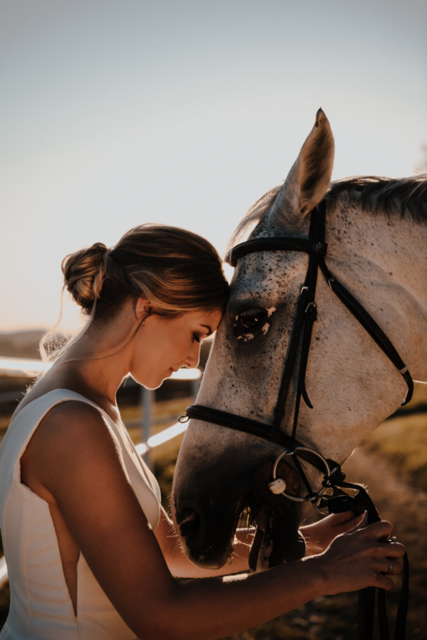 sesja_poslubna_z_koniem_dolina_cedronu_oaza_lencze