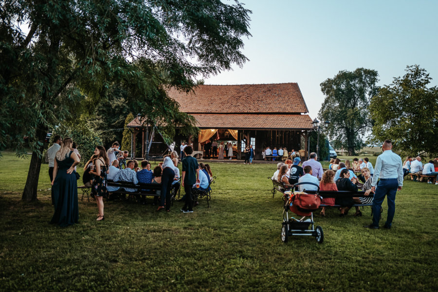 wesele_w_stodole_folwark_wiazy_fotografia_slubna_krakow